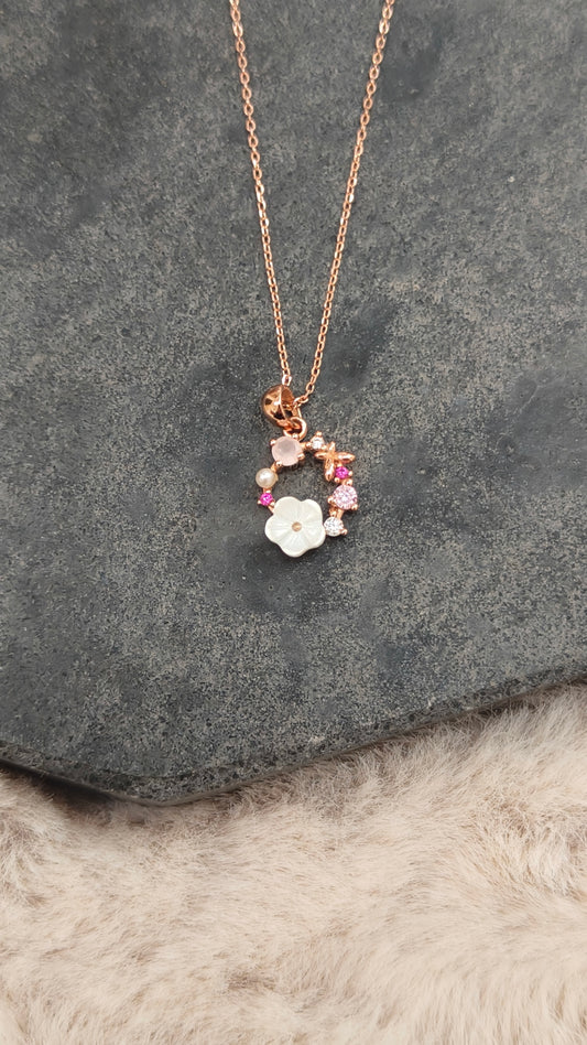 2877 Rose Gold 18k Chic Flowers Necklace