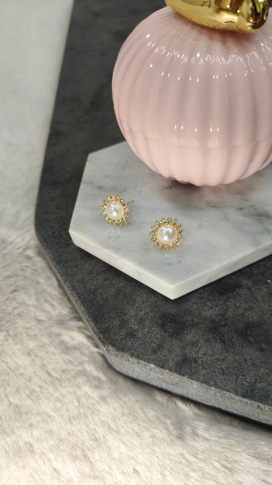 2837 Shiny Sunflower Pearl Earrings