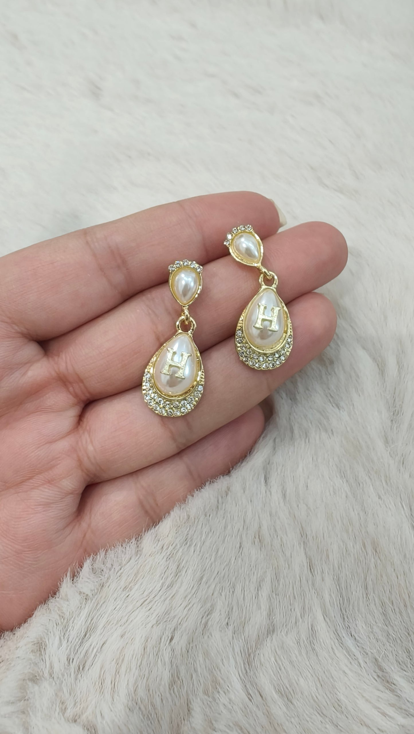 2861 Emes Pearls Earrings