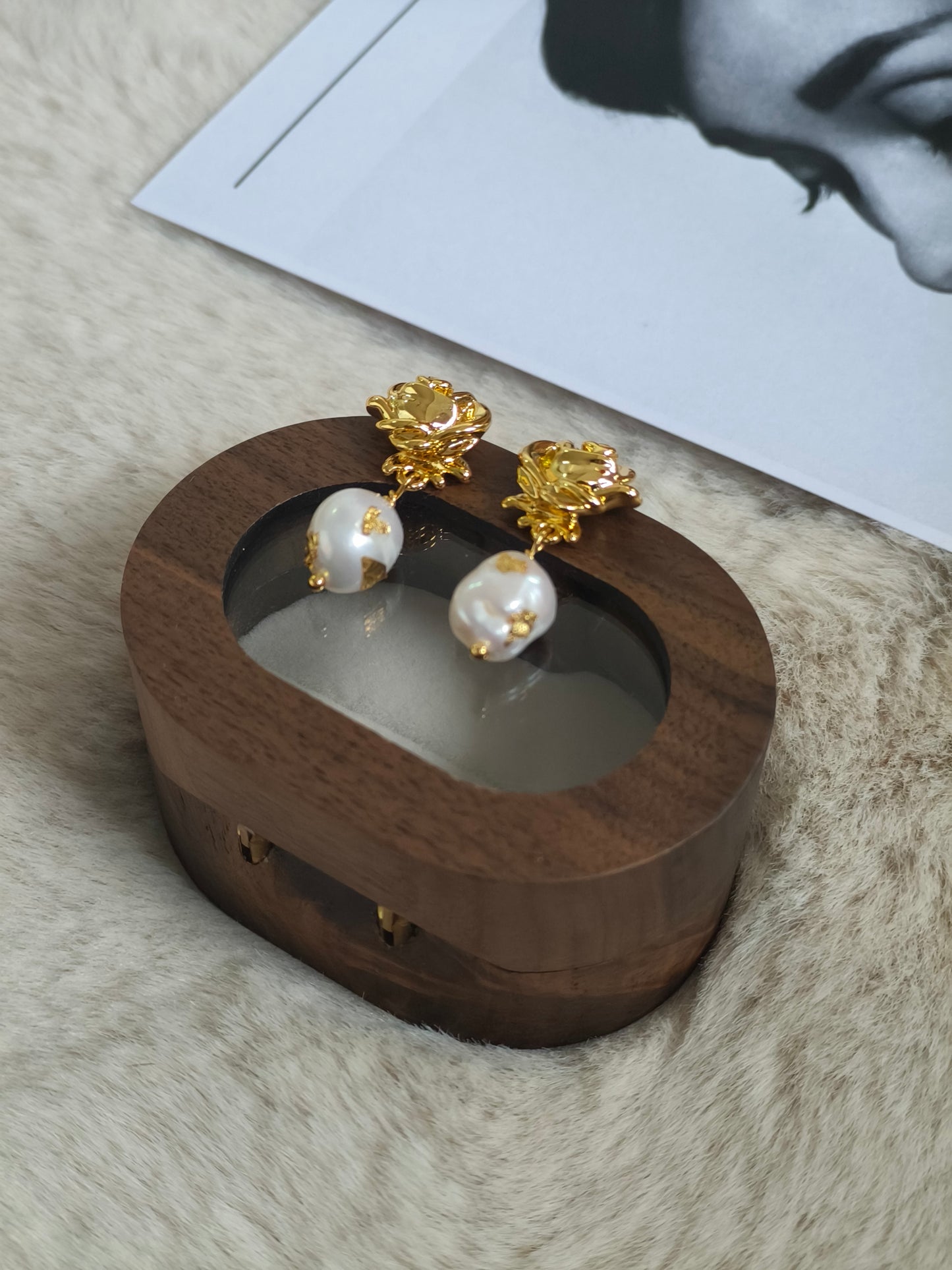 2891 Aurora Gold Rose Pearl Earrings