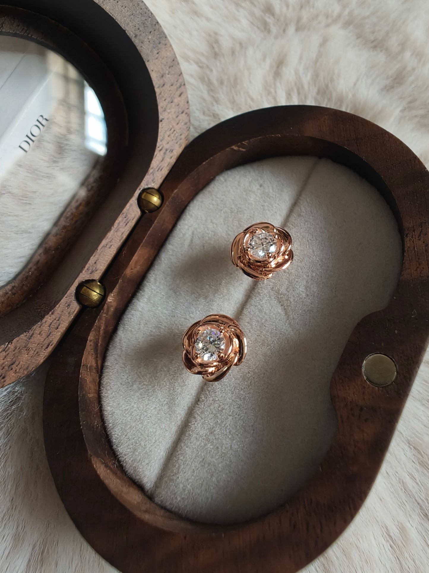 2891 Petite Rose Gold Earring