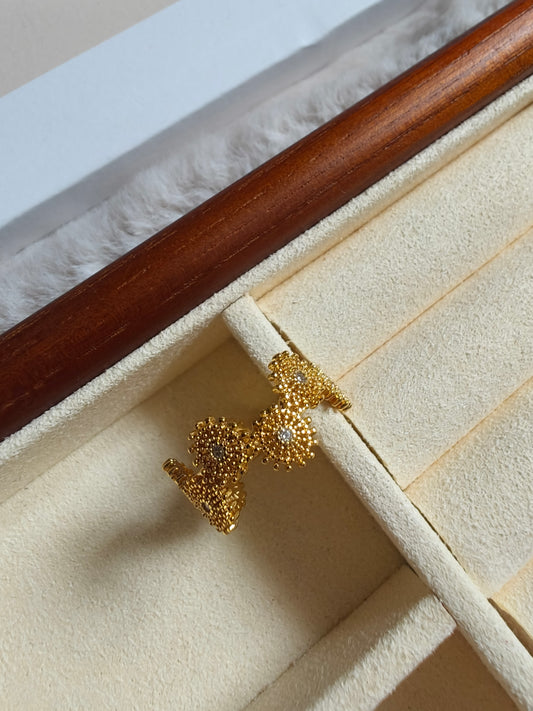 2921 Vintage Helm Ring